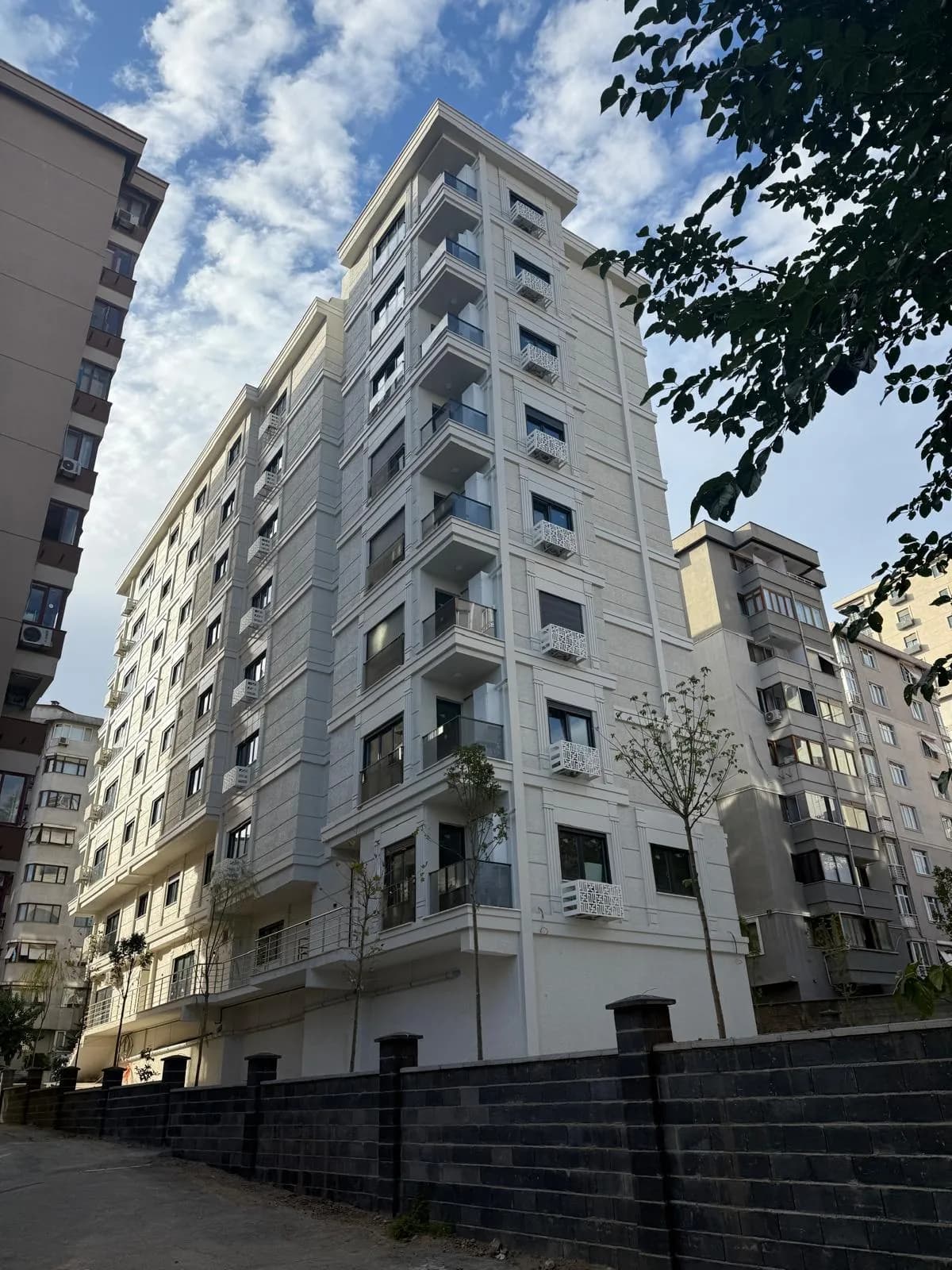 Bostancı Erdener Apartment Building - 1